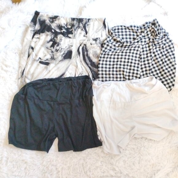 ShortsWomen’s Biker Shorts Bundle – 4 Pairs (3XL) Mixed Prints - Picture 1 of 5